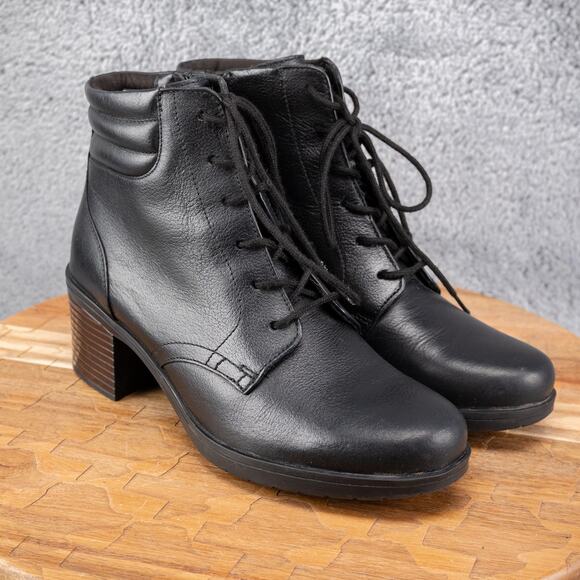Clarks Womens Hollis Jasmine Boot Size 8 M Black Leather LaceUp Heel Lug Bootie - Picture 1 of 8